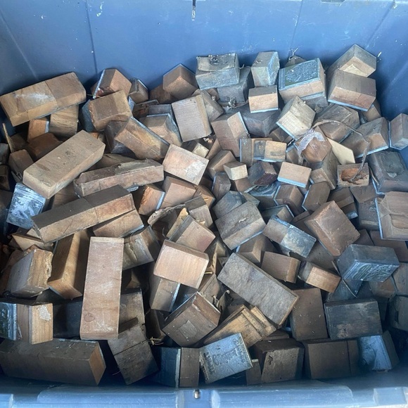 Lot Of 100 Assorted Pieces Vintage Letterpress Printing Wooden Block 1940-1960s - Picture 7 of 7